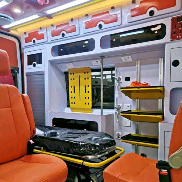红古长途救护车护送病人租赁价格